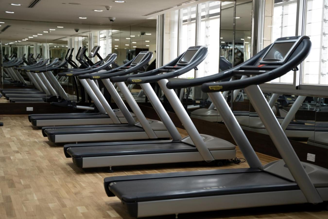 The Abdali Boulevard Hotel Amán Exterior foto Treadmills in a gym